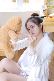 美女胸脯